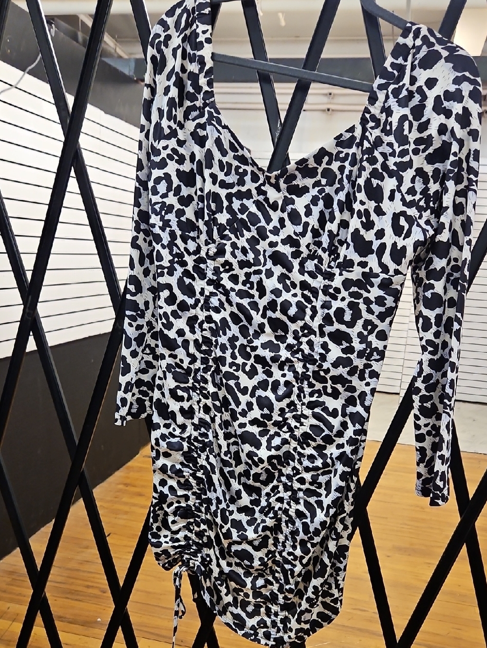 Black & White Leopard Ruched Bodycon Dress - Picture 2 of 4
